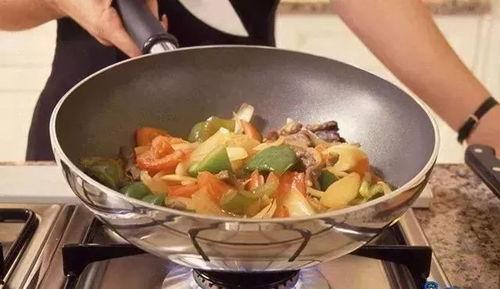 北京师傅炒菜网红,传承经典，演绎现代美食传奇