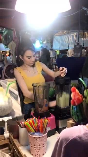 泰国老板娘网红,从街头小店到网络红人的传奇蜕变