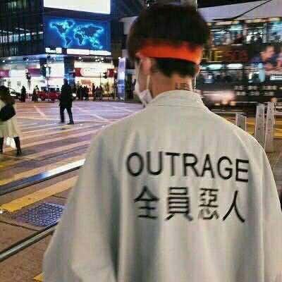 少年男网红照片背影图,青春风采，网络世界的璀璨新星
