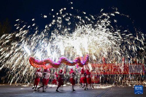 头条小游戏打铁花