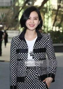 女明星男明星正装的图片,女明星与男明星正装风采大比拼